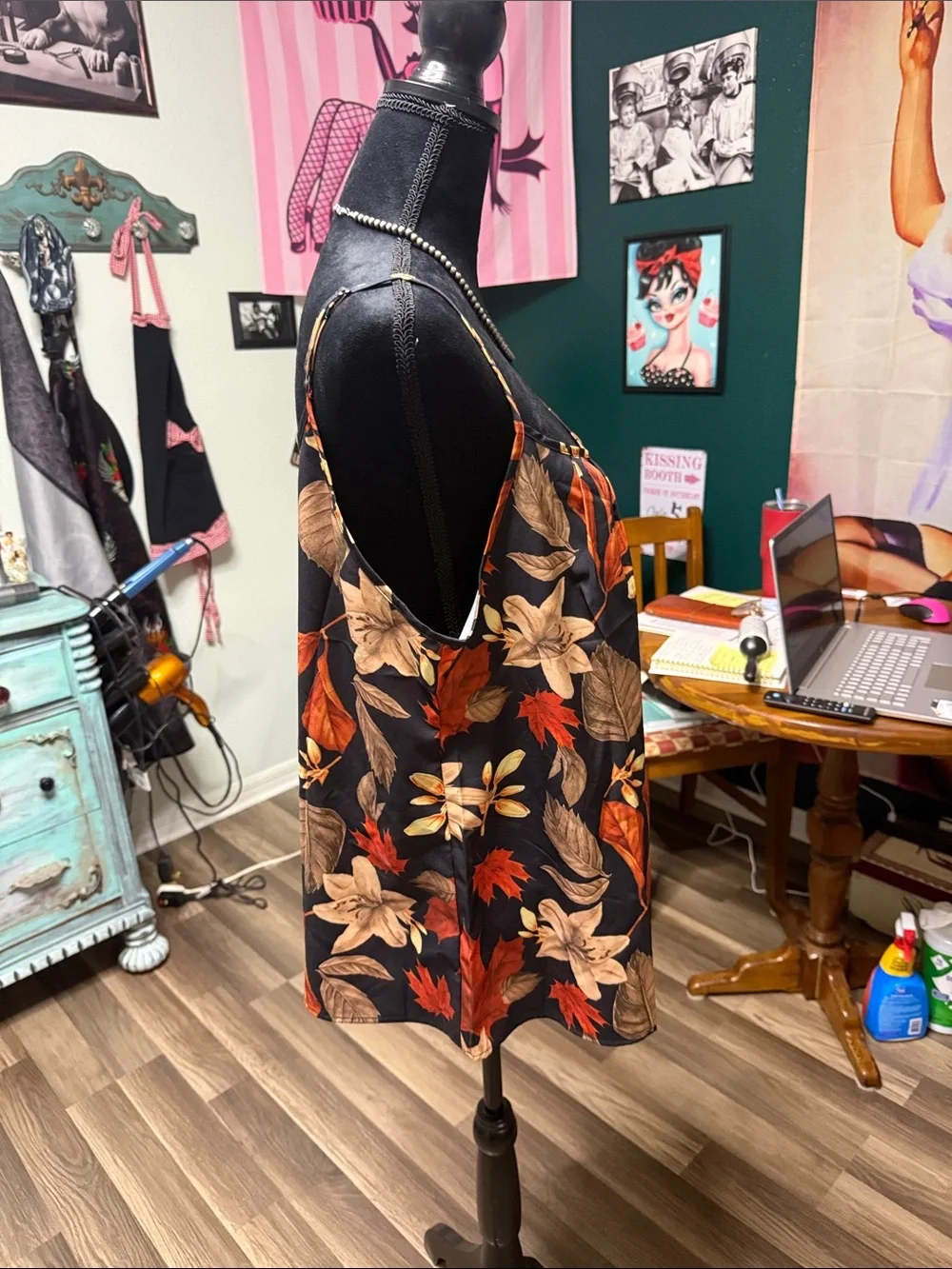 Forever 21 Black Floral & Autumn Leaf Satin Cami - Picture 3 of 6
